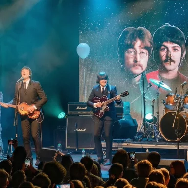 Праздник музыки The Beatles & Classic Rock в Питере: пять часов Queen, Pink Floyd и ливерпульской классики